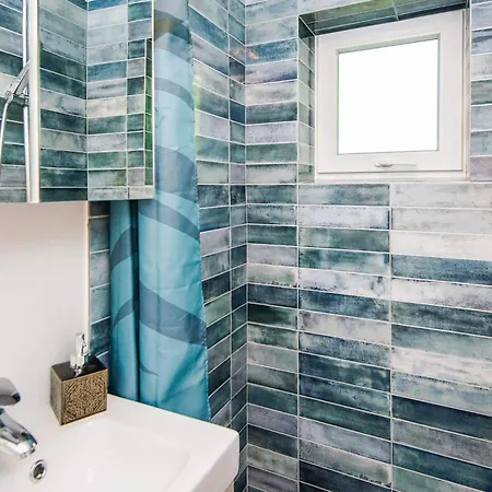 7 Person In Hurup Thy-by Traum * Sønder Ydby